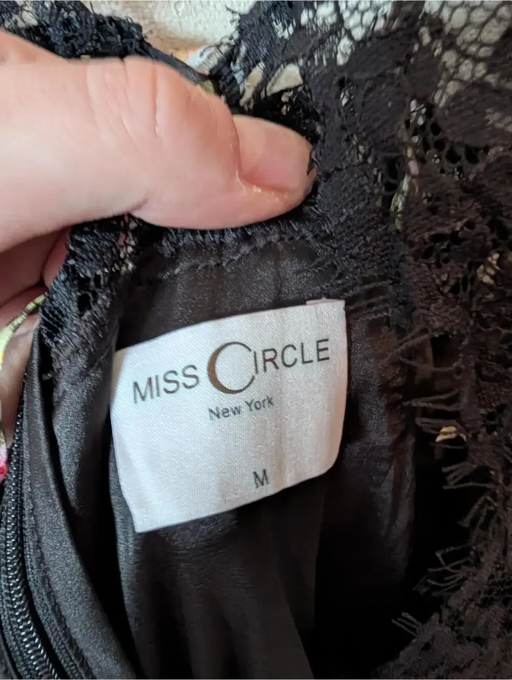 MISS CIRCLE Tehila black floral lace mini dress sz M - Picture 3 of 5